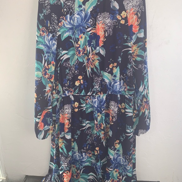 AVA & VIV midi dress - Picture 2 of 3